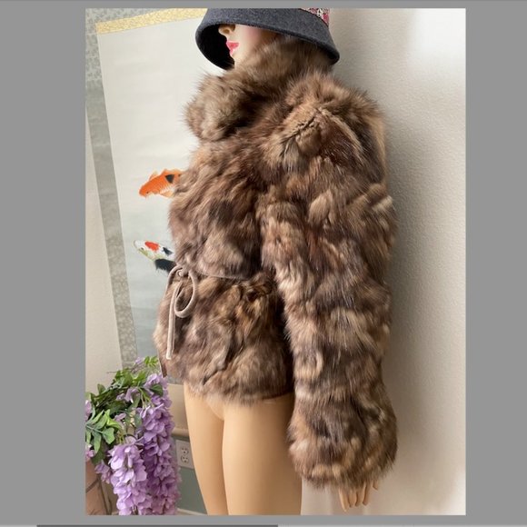 Brand New Reversible Golden Sable Fur Jacket made in Italy - Picture 8 of 16